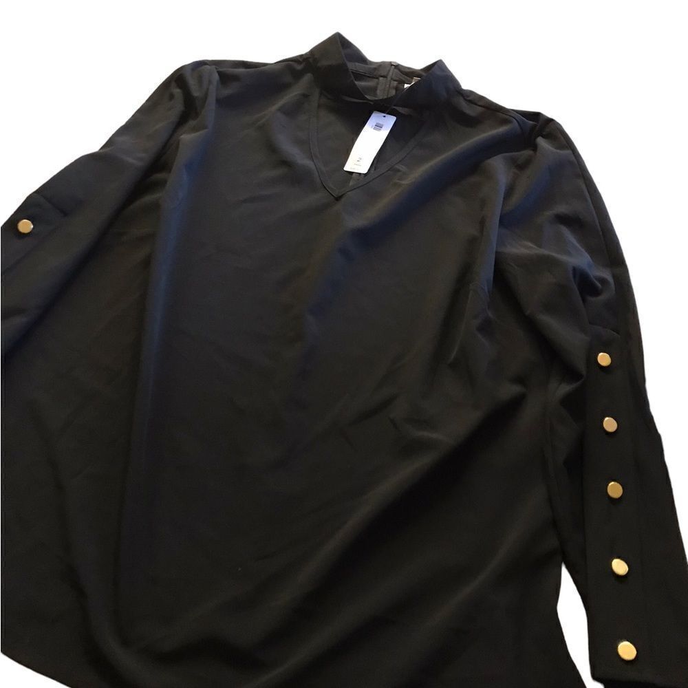 Chicos size 2 (large) dressy blouse with gold button accents new with tags